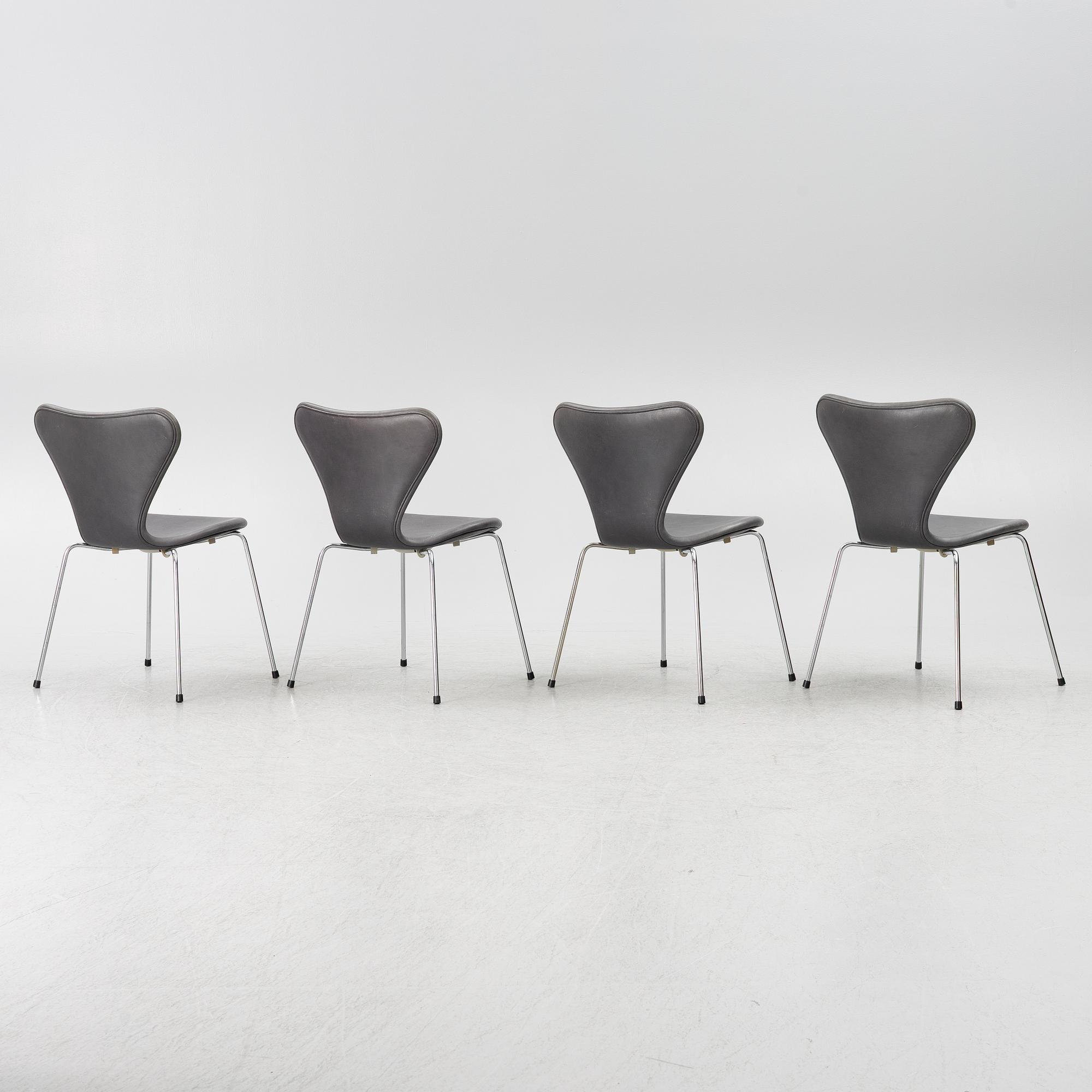 Arne Jacobsen, Stolar, 4 st, "Sjuan", Fritz Hansen, Danmark.
