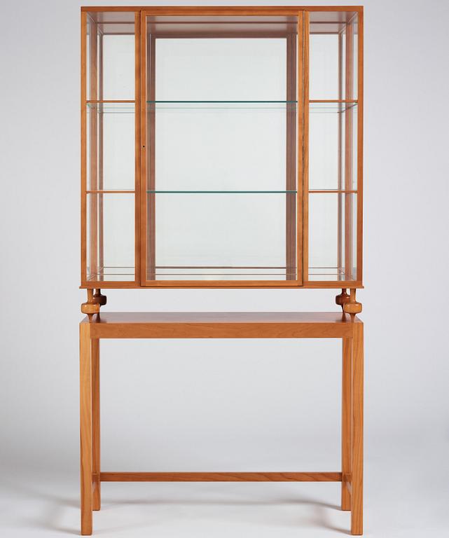 Josef Frank, a mahogany showcase cabinet model "2077", Firma Svenskt Tenn, Sweden.