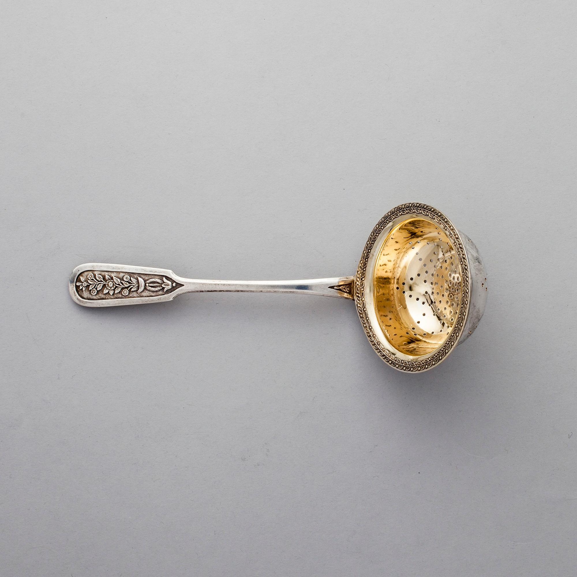 TESIL, silver, kontrollstämplar Viktor Savinkov, S:t Petersburg 1869. Vikt 87 g.