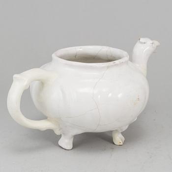 A white glazed Swedish Marieberg tea pot, 18th Century.