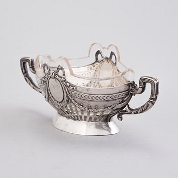 SKÅL, silver med glasinsats, Wien, Österrike-Ungern, kring 1900, stämplad SH, 1872-1922.