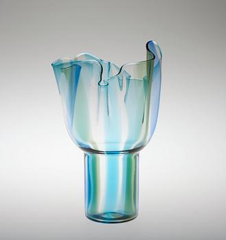 Timo Sarpaneva, A VASE.