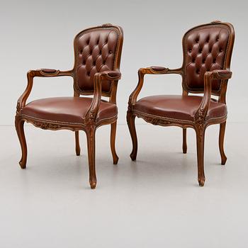KARMSTOLAR, 1 par, rokokostil, 1900-talets andra hälft.