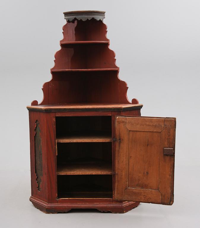 HÖRNSKÅP, allmoge, 1700-/1800-tal.