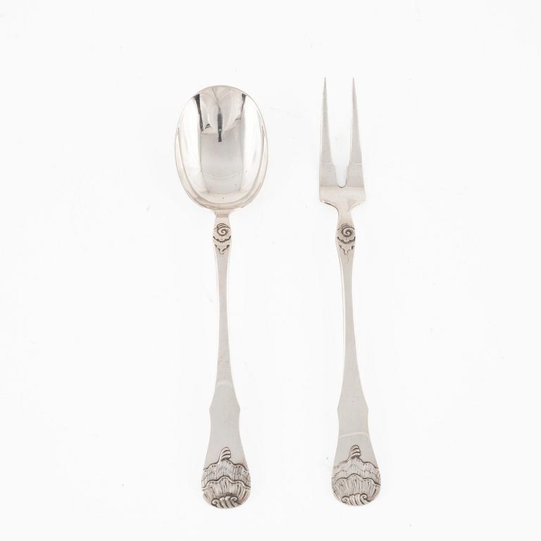 A pair of Norwegian Silver Serving Cutlery, David Andersen, circa 1910-20.