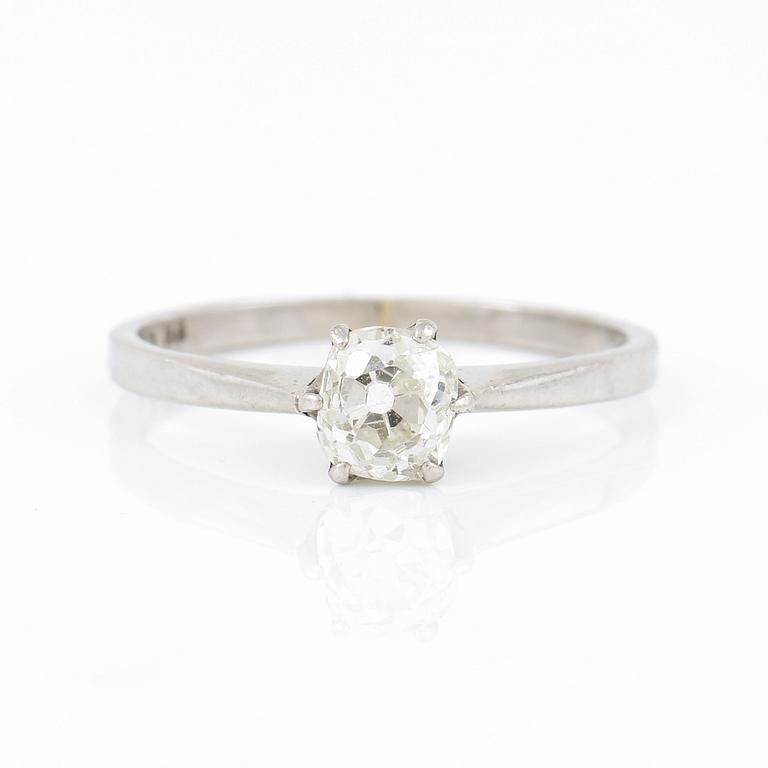 ENSTENSRING, platina, gammalslipad diamant, ca 0,40 ct, Stockholm 1945. Vikt ca 2 gram.