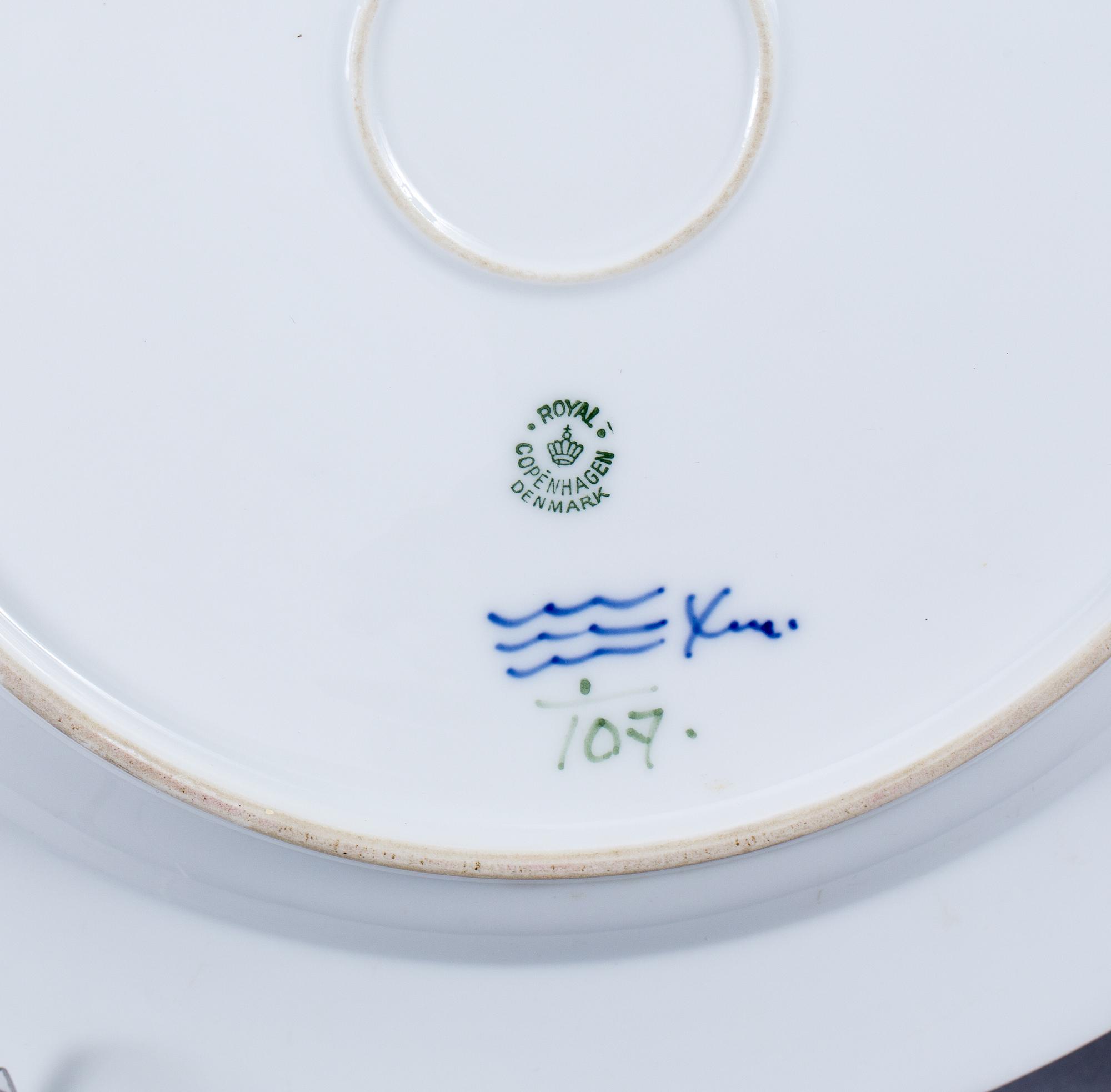 SERVIS, ca  97 delar, den Kongelige Porcelainsfabrik.