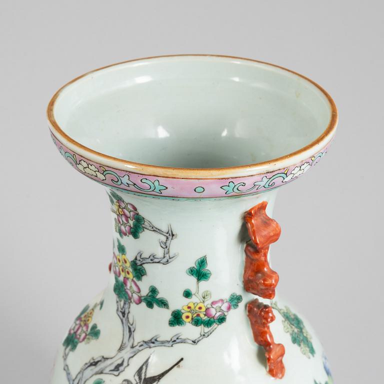 A Famille Rose vase, China, late Qing dynasty.