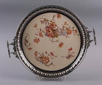 BRICKA, flintgods o nysilver, Rörstrand samt Östberg & L, sekelskiftet 1900.