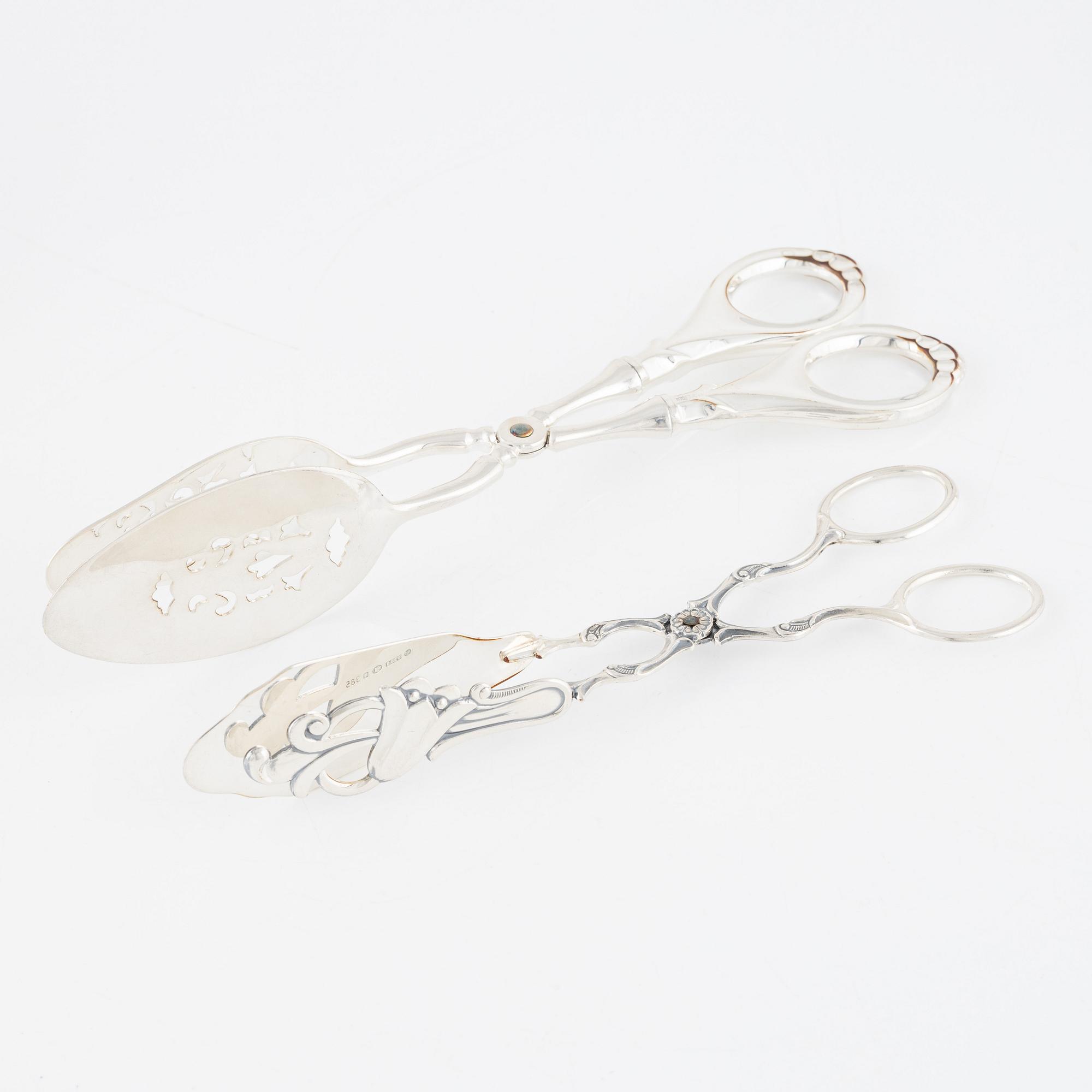 Enamel spoons, 6 pcs, sugar bowl and creamer, and two tongs, silver.