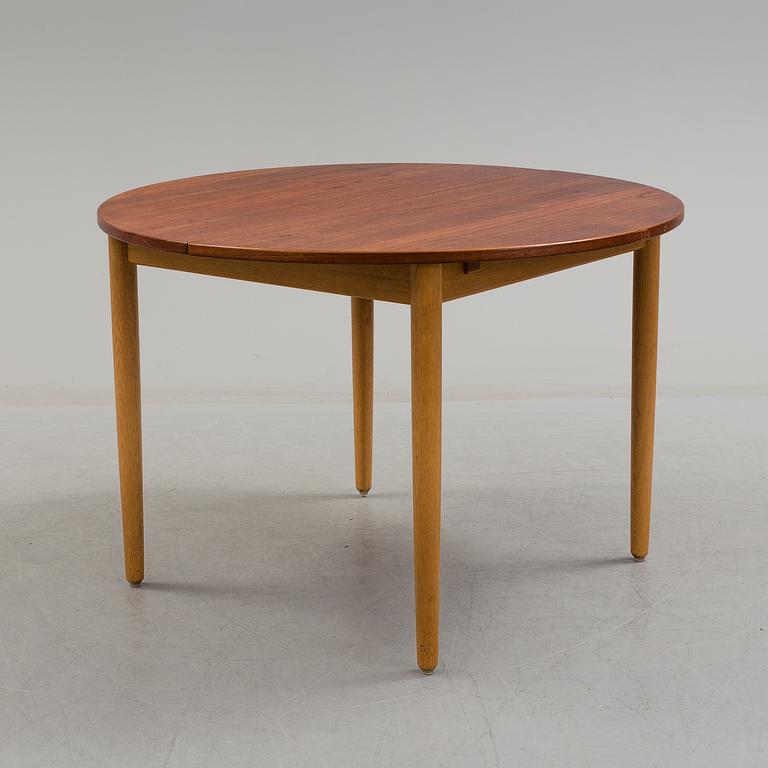 MATBORD, modell 311,  Peter Hvidt & Orla Mørlgaard-Nielsen, Søborg, Danmark.