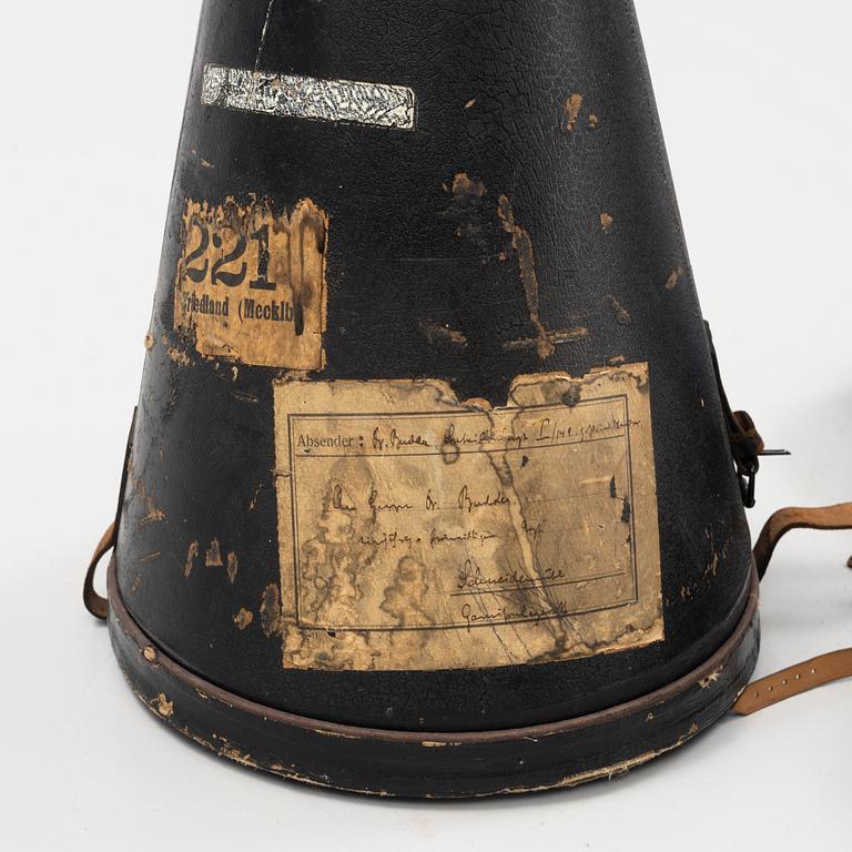 A lot with uniforms parts for German WWI medical officer.