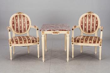 KARMSTOLAR OCH BORD, 2+1. Gustaviansk stil, 1900-tal.