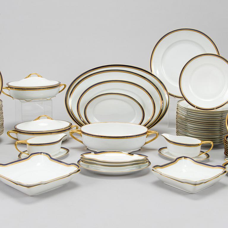 Ruoka-astiasto, 127 osaa, posliinia, "Botticelli" Rosenthal Selb Bavaria, ja Hutschenreuther, Saksa 1900-luvun puoliväli.