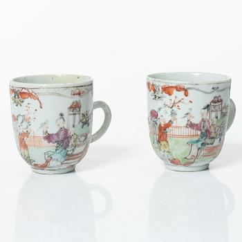 Fat, koppar, två stycken samt snusflaska, porslin. Qingdynastin, 1700/1800-tal.