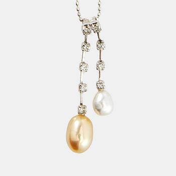 Hängsmycke, 18K vitguld med pärlor med diamanter.