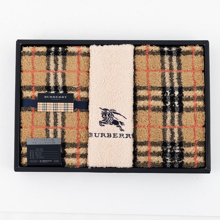 Burberry, a set of three towels.