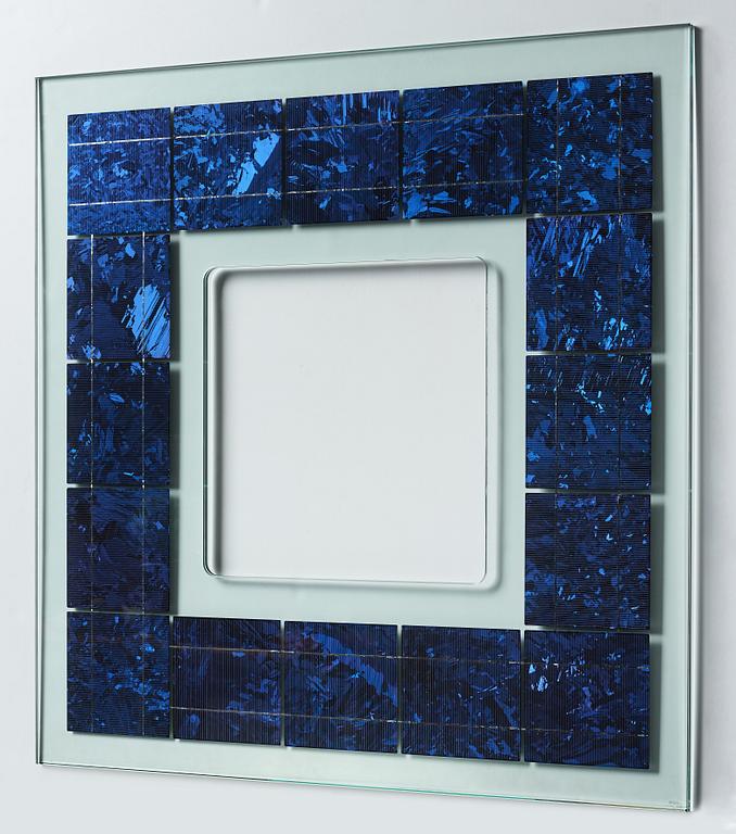 AIDS 3D. Executed in 2010. LOF Polycrystalline Solar cell Glass.