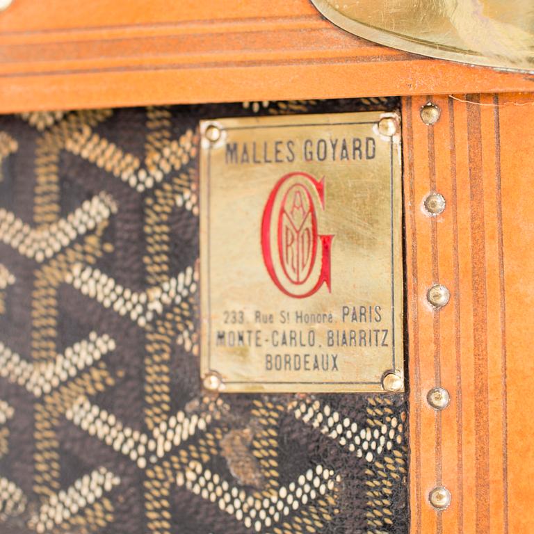A Goyard suitcase, 1920's.
