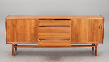 SIDEBOARD, "Arild", Nils Jonsson för Troeds i Bjärnum. 1960-tal.