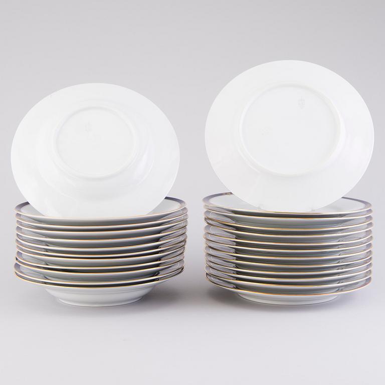 A 70-pcs set of dinnerware and for coffee, Arabia Finland 1932-1949.