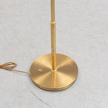 A second part of the 20th century brass floorlamp.