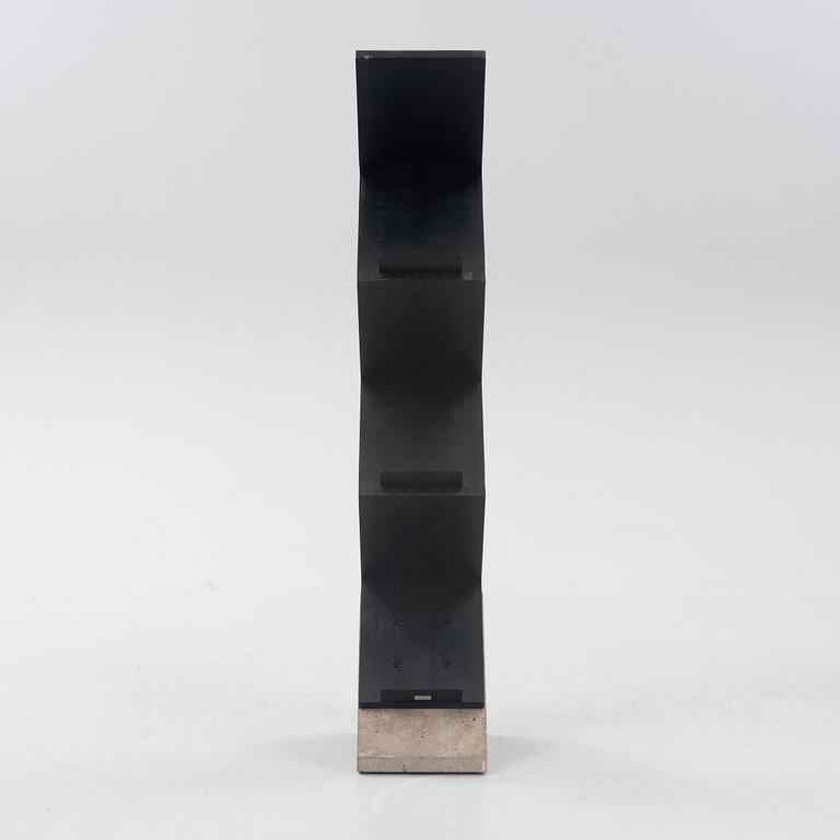 Jonas Bohlin, tidningshylla, "Zink", Källemo, formgiven 1984.