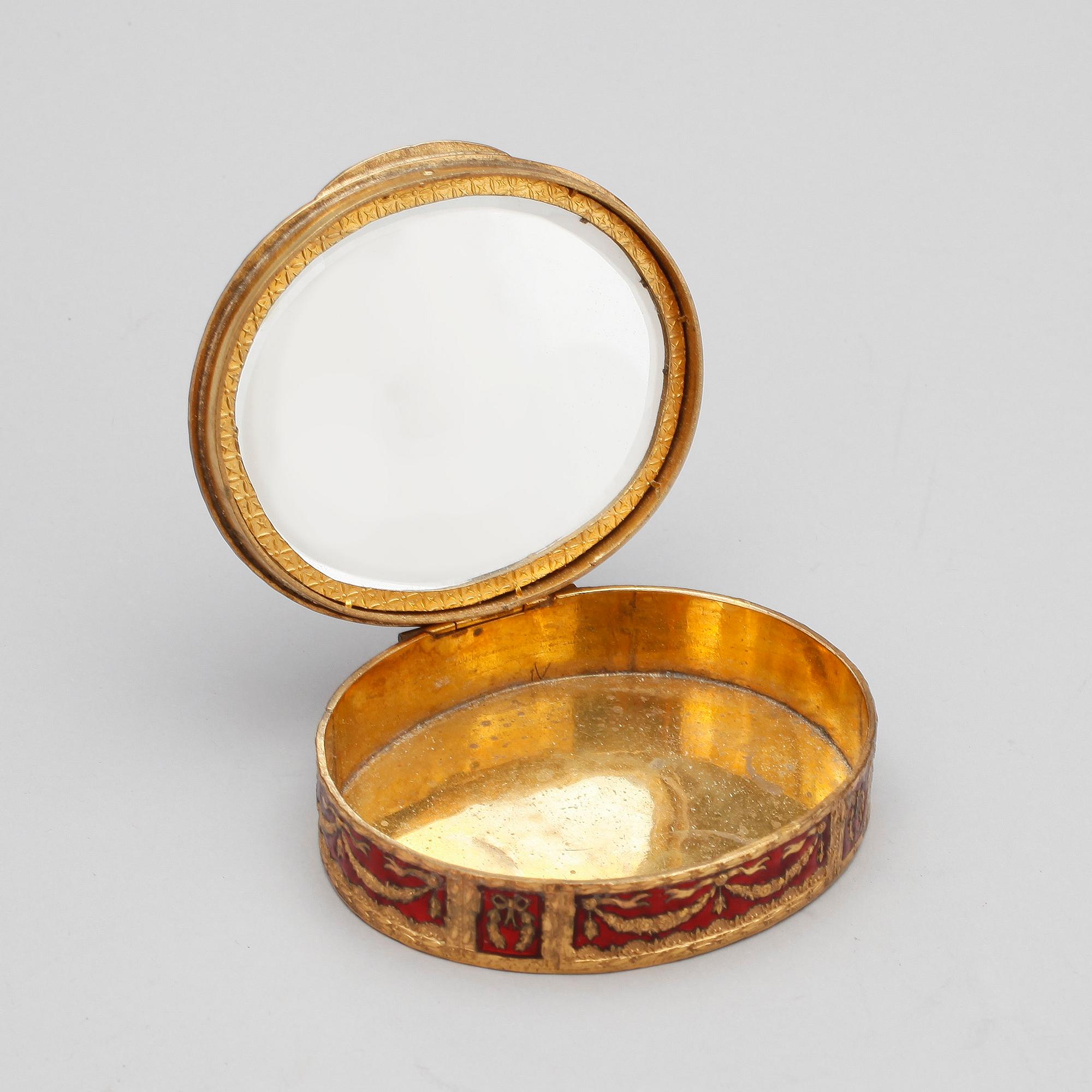 DOSA, förgylldmässing, empirestil, troligen Ryssland, 1900-tal.