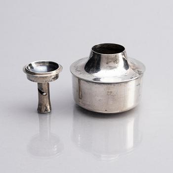A Swedish Empire silver tureen on stand, mark of Adolf Zethelius, Stockholm 1828.
