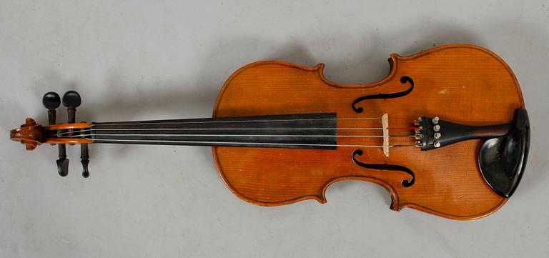 INSTRUMENT, fiol, tidigt 1900-tal.