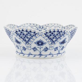 A 'Musselmalet' full-lace porcelain bowl, Denmark, 1979-1983.