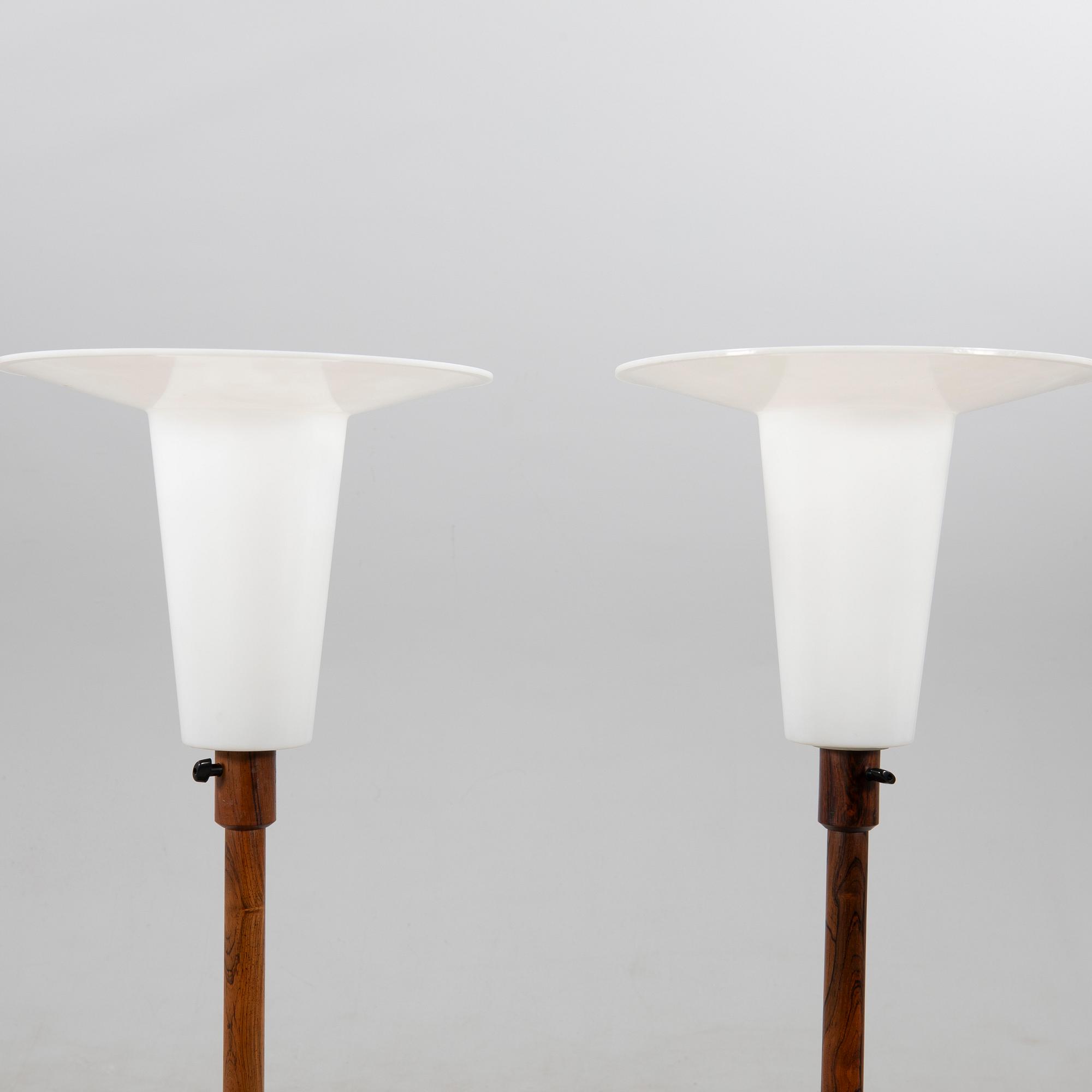 Uno & Östen Kristiansson, floor lamps a pair, Luxus, second half of the 20th century.