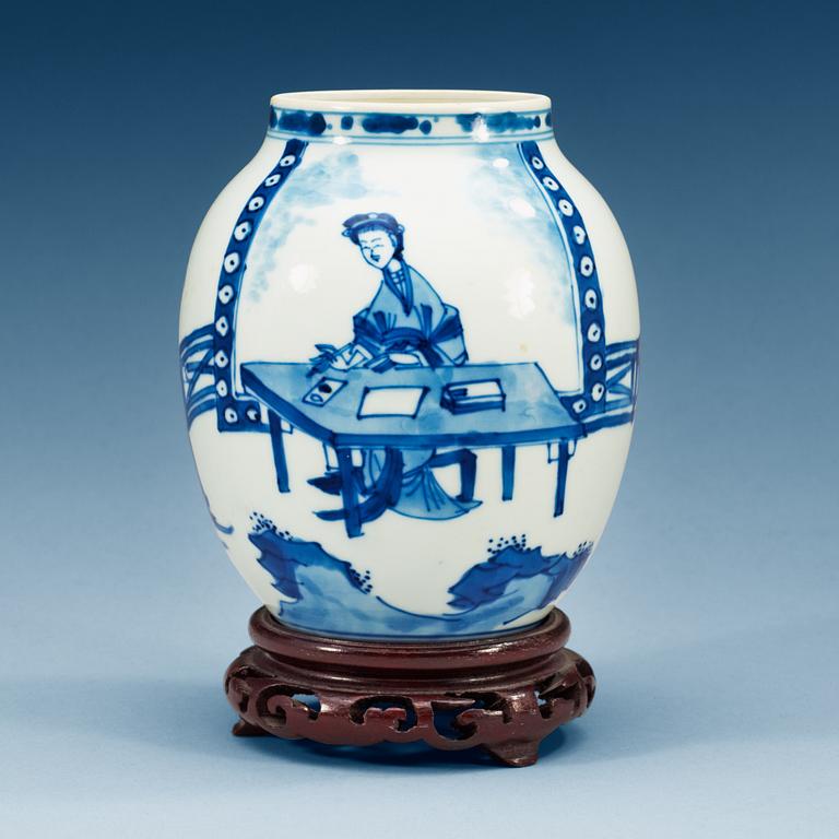 KRUKA, porslin. Qing dynastin, Kangxi (1662-1722).