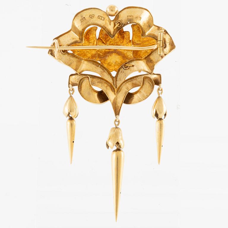 Brooch, 18K gold with pearl. 19th century.