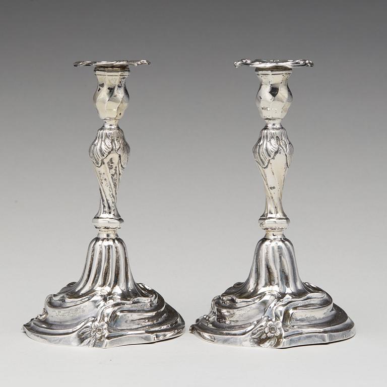 Carl Fahlberg, ljusstakar, ett par, silver, Uppsala 1765. Rokoko.