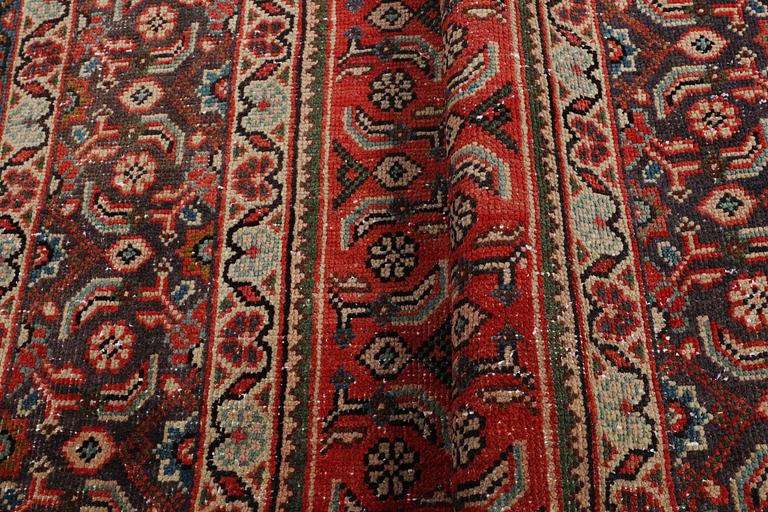 A carpet, Persian, vintage Design, c. 313 x 216 cm.