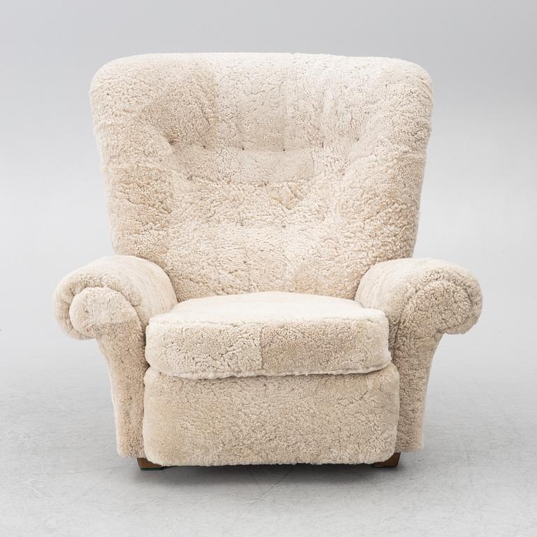 A lounge chair, Swedish Modern, first half of the 20th century.