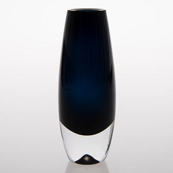 A Glass Vase, signed Erkki Vesanto 3654.