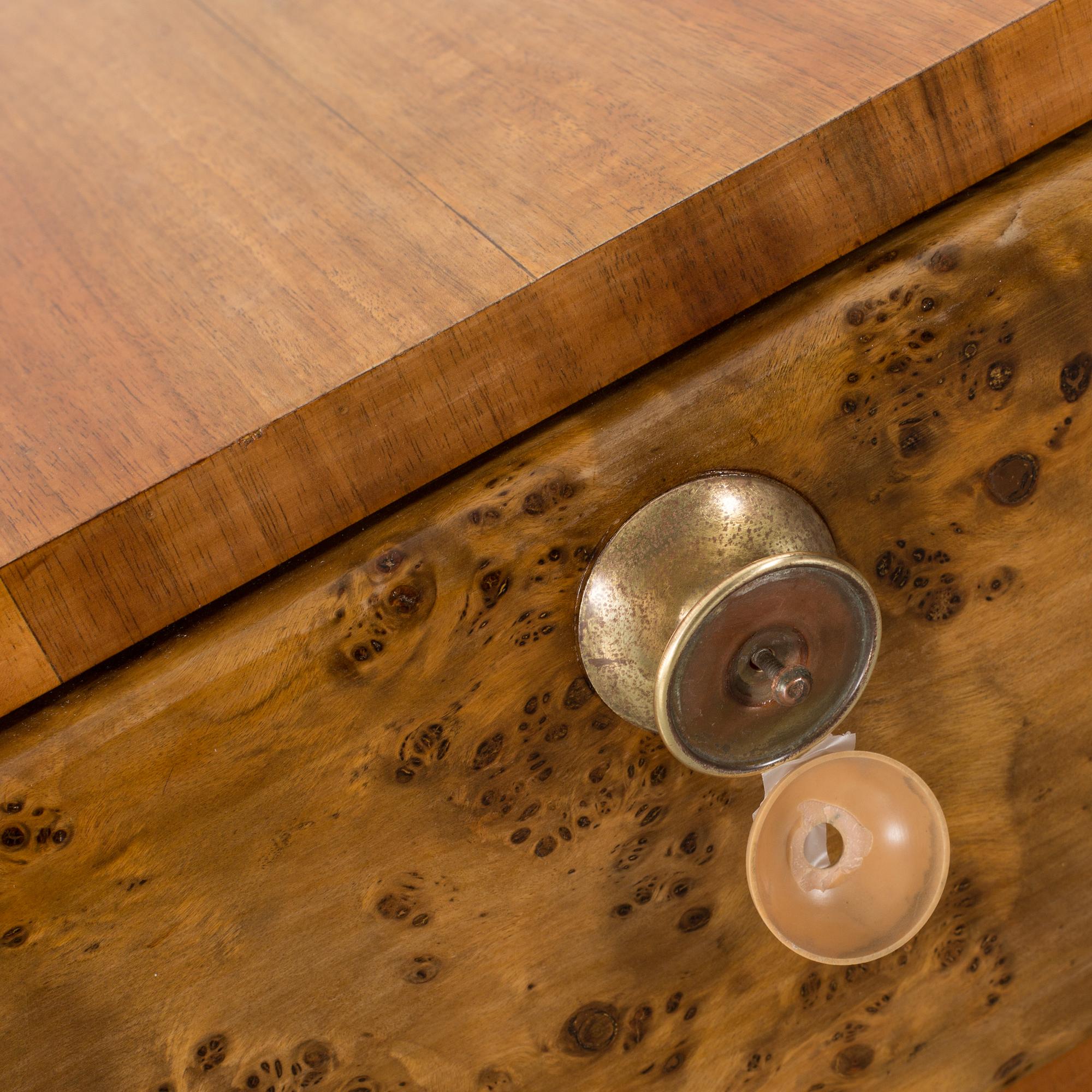 A cocktail cabinet, mid 1900's.