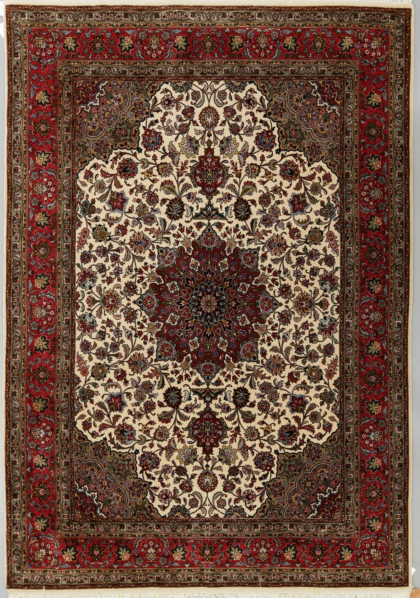 MATTA, Täbris, part silk. Ca 208x150 cm.