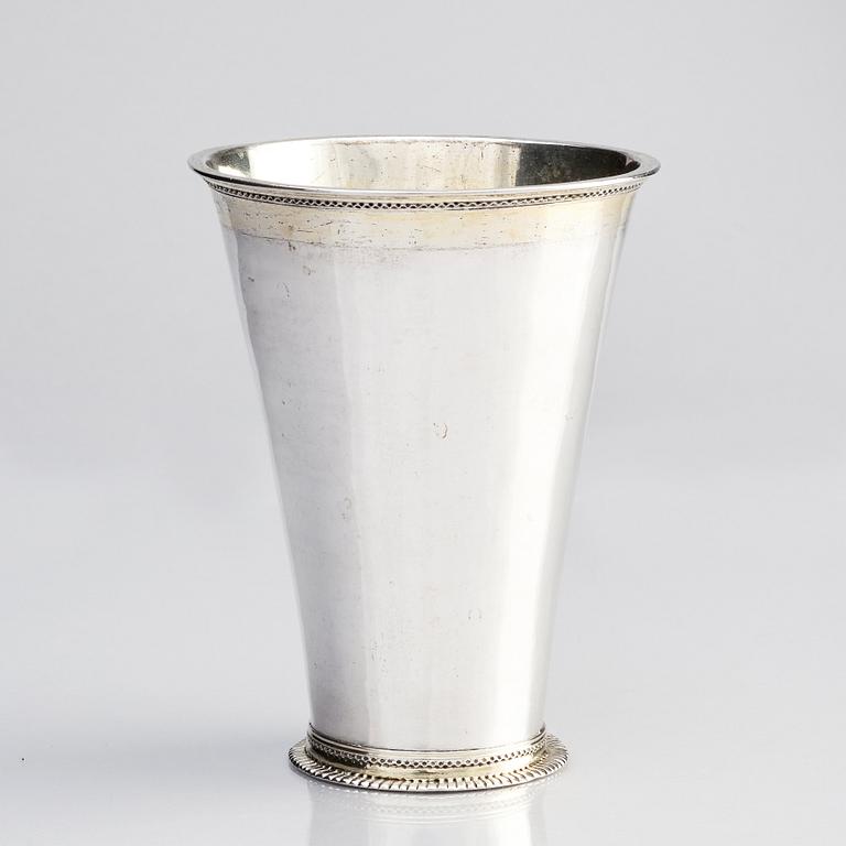 Anders Wibeck, bägare, delvis förgyllt silver, Borås 1727. Senbarock.