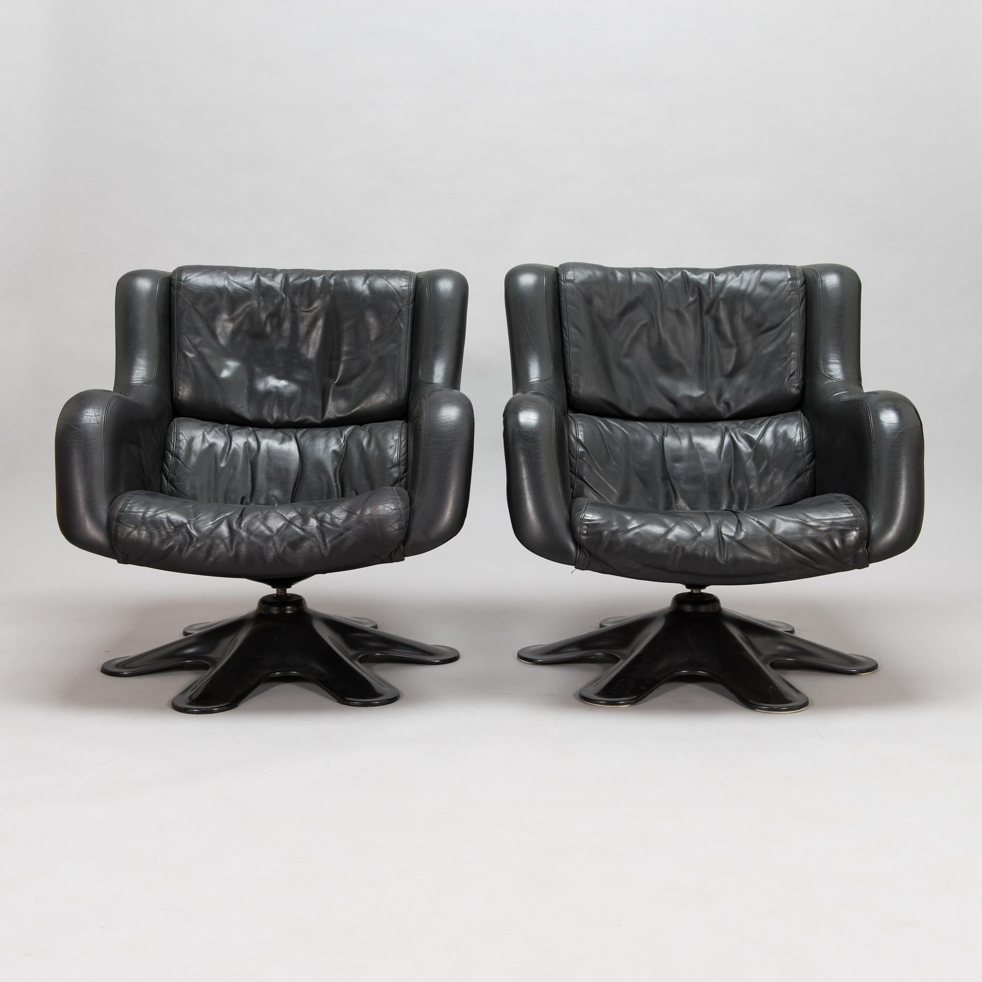 Yrjö Kukkapuro, a pair of 1960's '418' armchairs for Haimi.