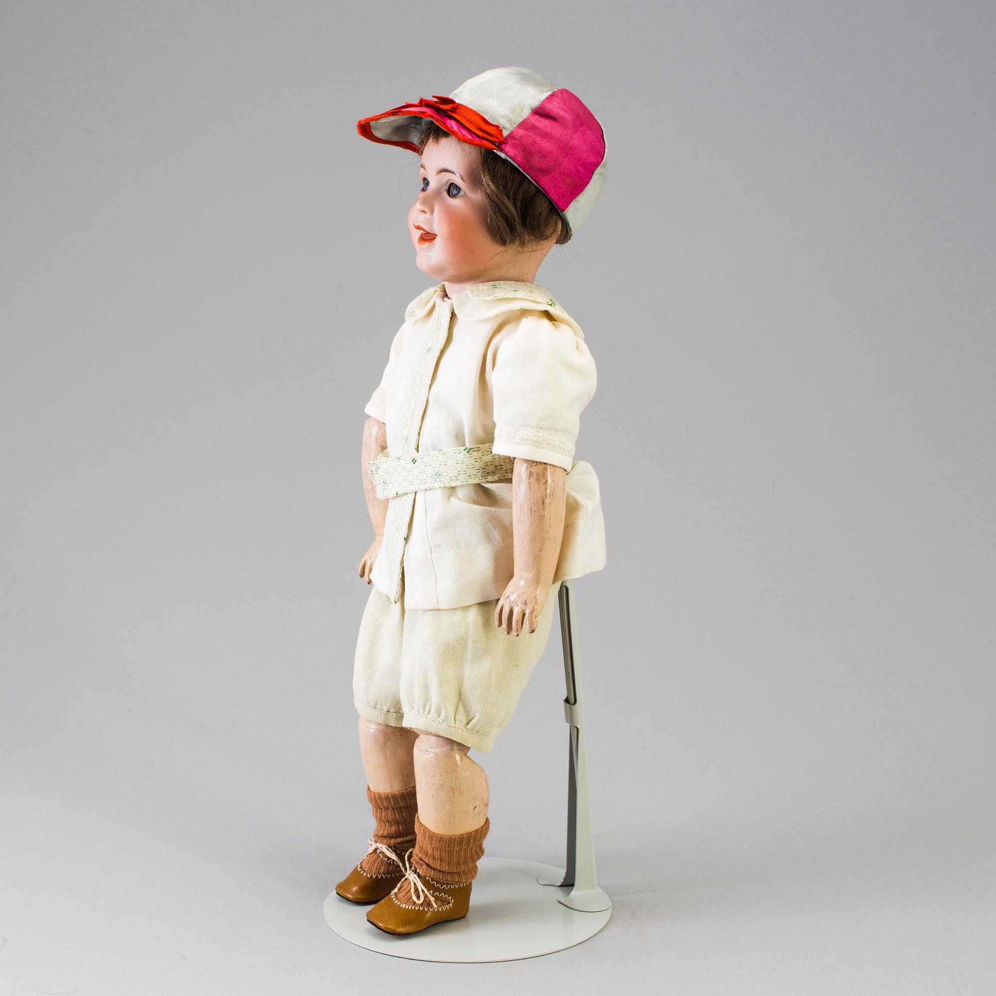 A bisque headed doll 236 by S.F.B.J Paris, Frankce, 1910s.