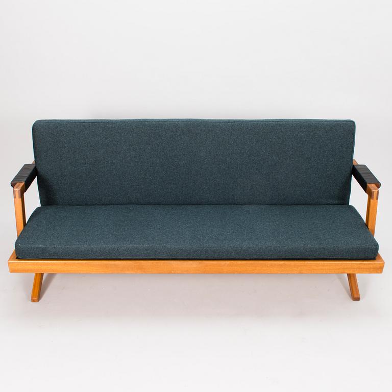 OLAVI HÄNNINEN,  SOHVA, "Bumerang", HMN Huonekalu Mikko Nupponen, Lahti 1960-luku.