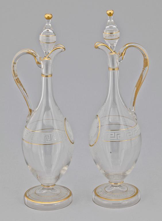 VINKARAFFER, ett par, empirestil, 1800/1900-tal.