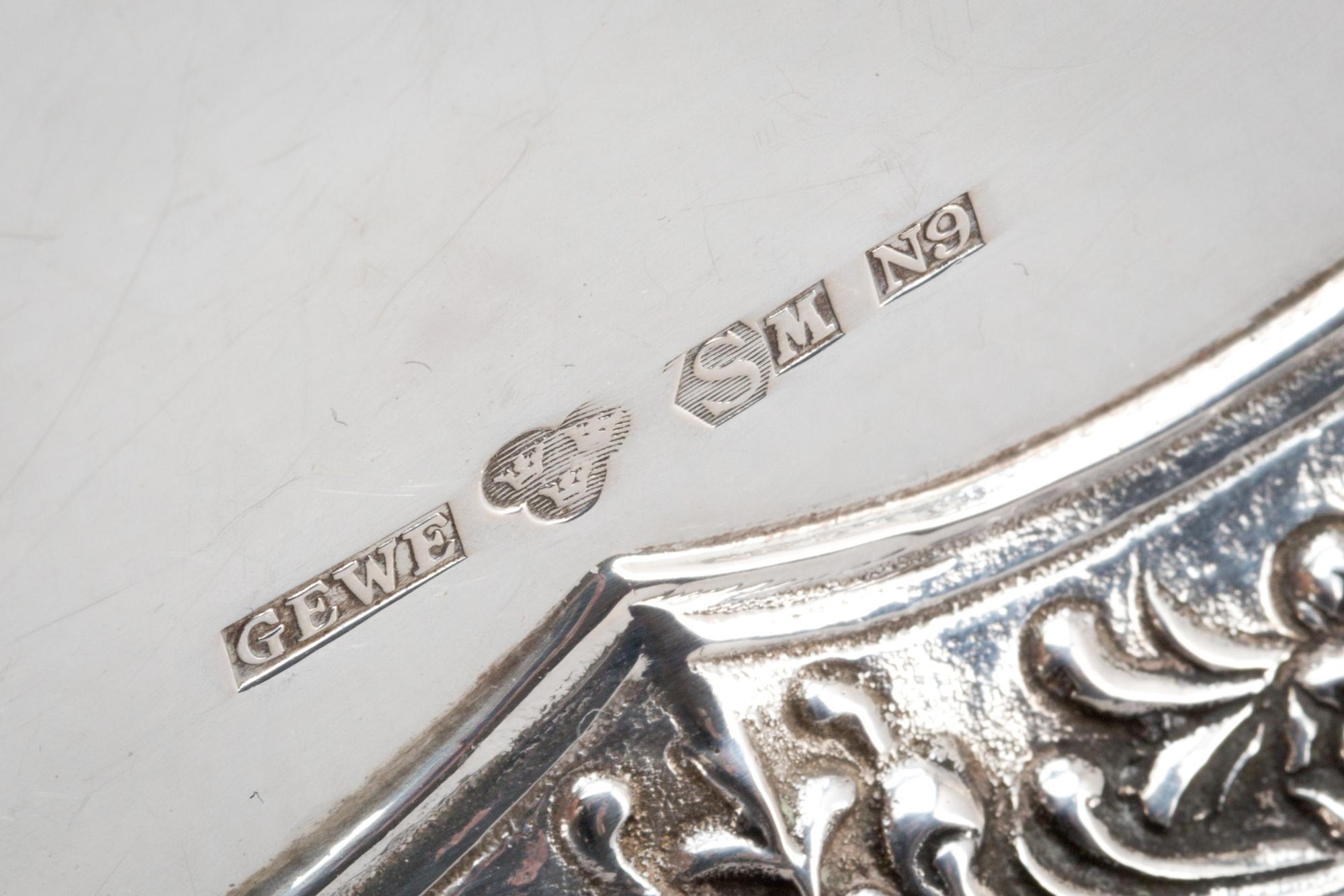 SERVERINGSGARNITYR, 4 delar. Silver. Rokokostil, Gewe 1963-1979. Tot 650g.