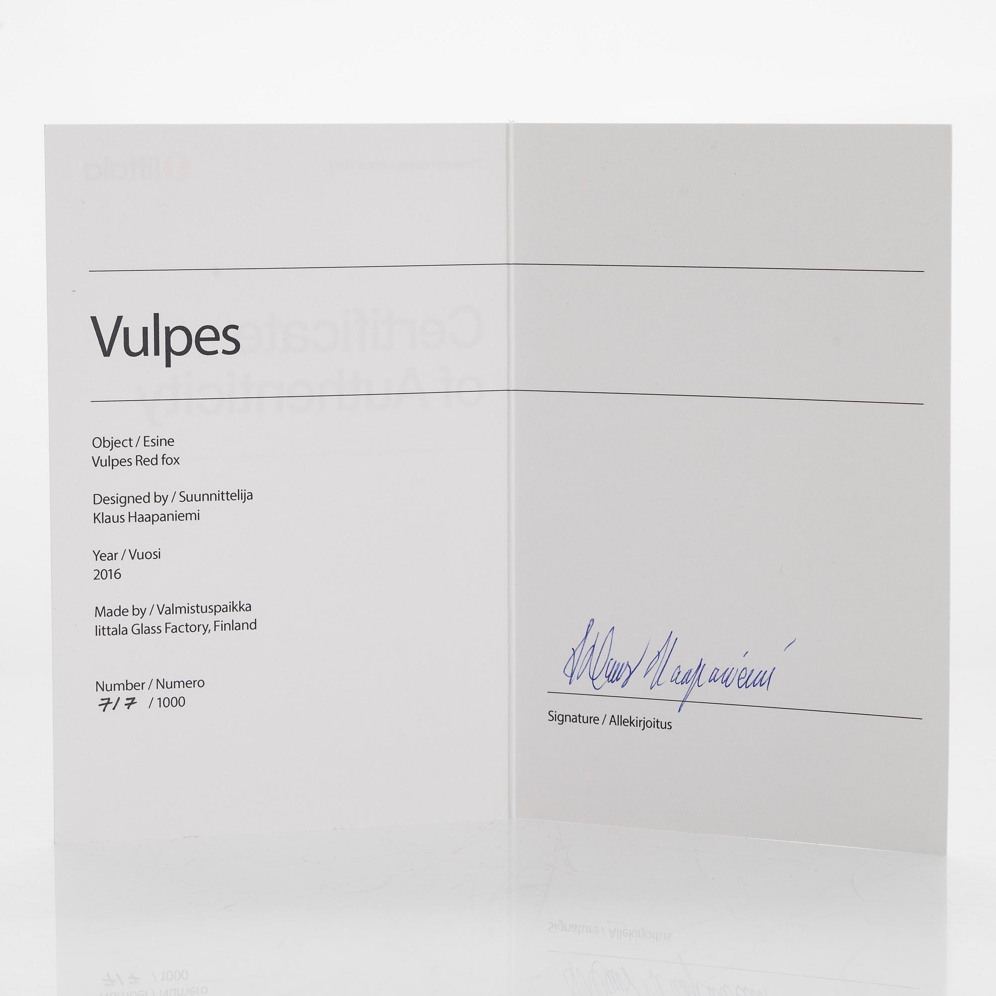 Klaus Haapaniemi, veistos, lasia, "Punaselkä", Iittala. Signeerattu Klaus H. Iittala 717/1000.