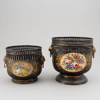 Two painted flower pots and 3 trays, 19th/20th Century.