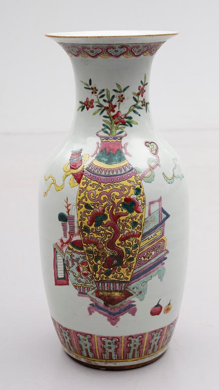 VAS, porslin, Kina, sent 1800-/tidigt 1900-tal.