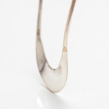 Pekka Piekäinen, Halsband, sterlingsilver. Platinoror, Åbo 2009.